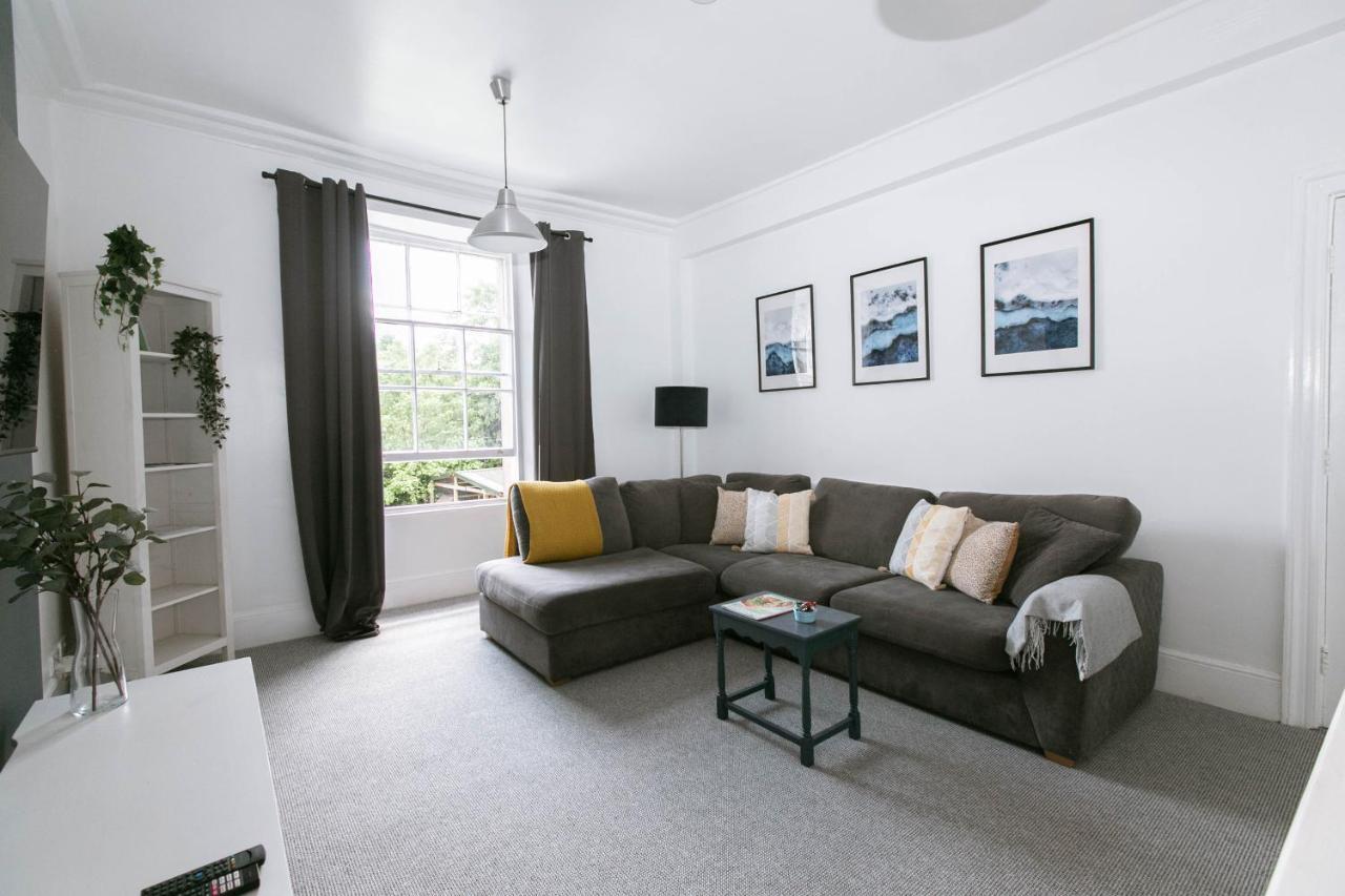 Spacious Apartment, Free Parking, Central Location Near To Uni, Hospital, Town Exeter Kültér fotó
