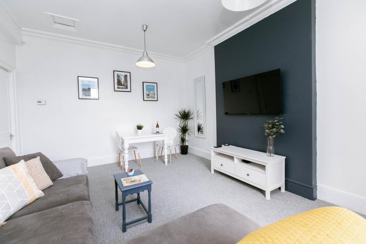 Spacious Apartment, Free Parking, Central Location Near To Uni, Hospital, Town Exeter Kültér fotó