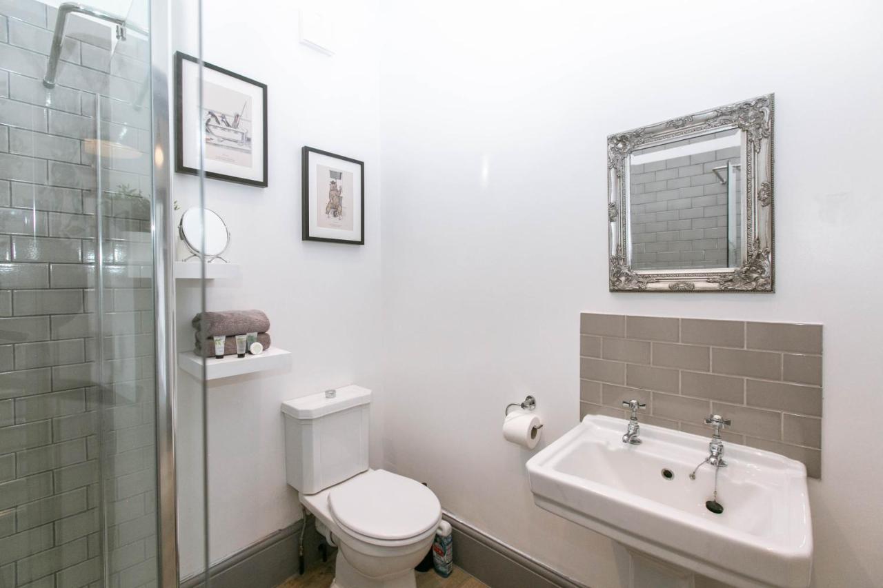 Spacious Apartment, Free Parking, Central Location Near To Uni, Hospital, Town Exeter Kültér fotó